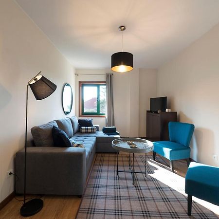 Lovelystay - Homey Feeling Flat W/ Free Parking OOporto Esterno foto