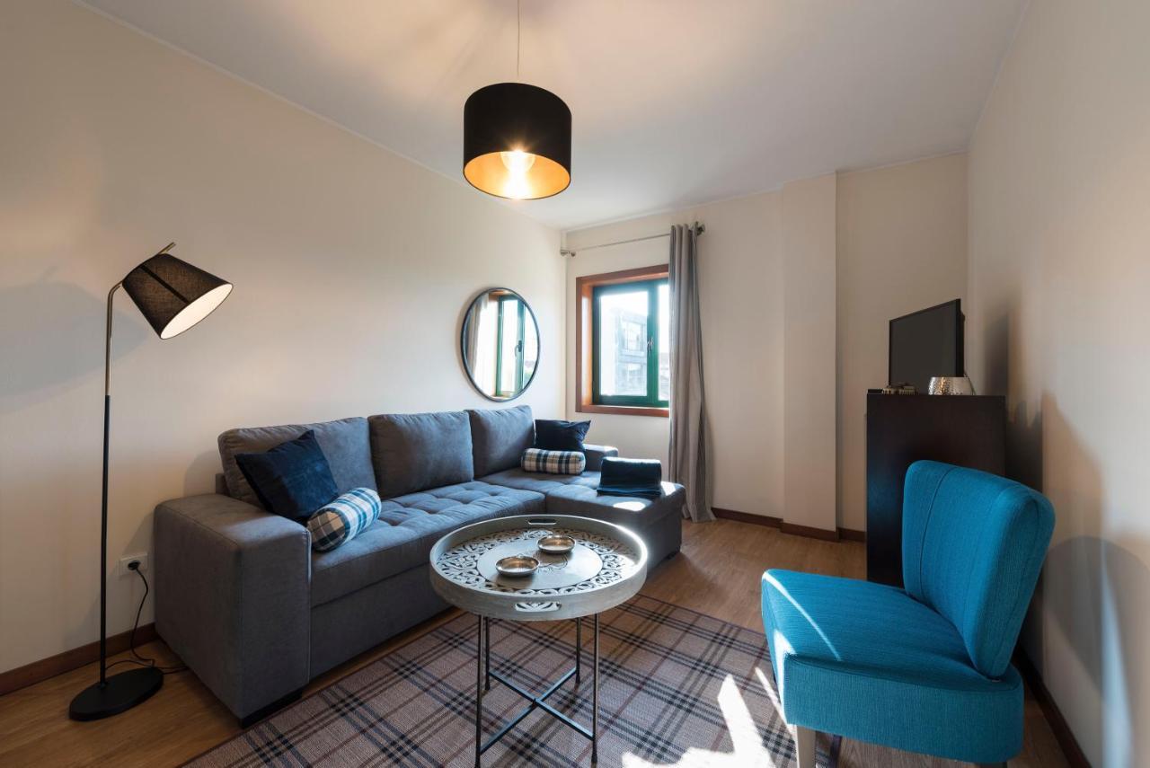 Lovelystay - Homey Feeling Flat W/ Free Parking OOporto Esterno foto