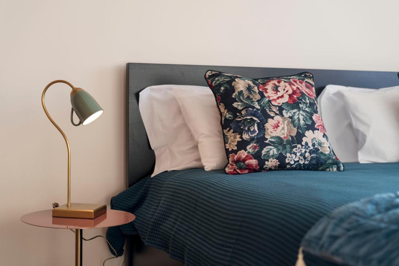 Lovelystay - Homey Feeling Flat W/ Free Parking OOporto Esterno foto