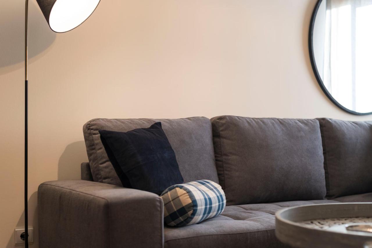 Lovelystay - Homey Feeling Flat W/ Free Parking OOporto Esterno foto