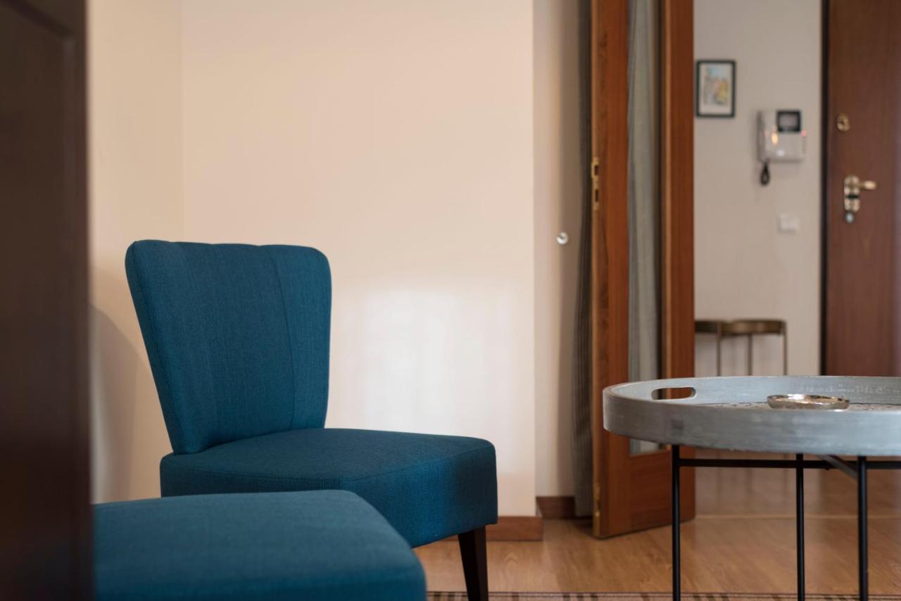 Lovelystay - Homey Feeling Flat W/ Free Parking OOporto Esterno foto